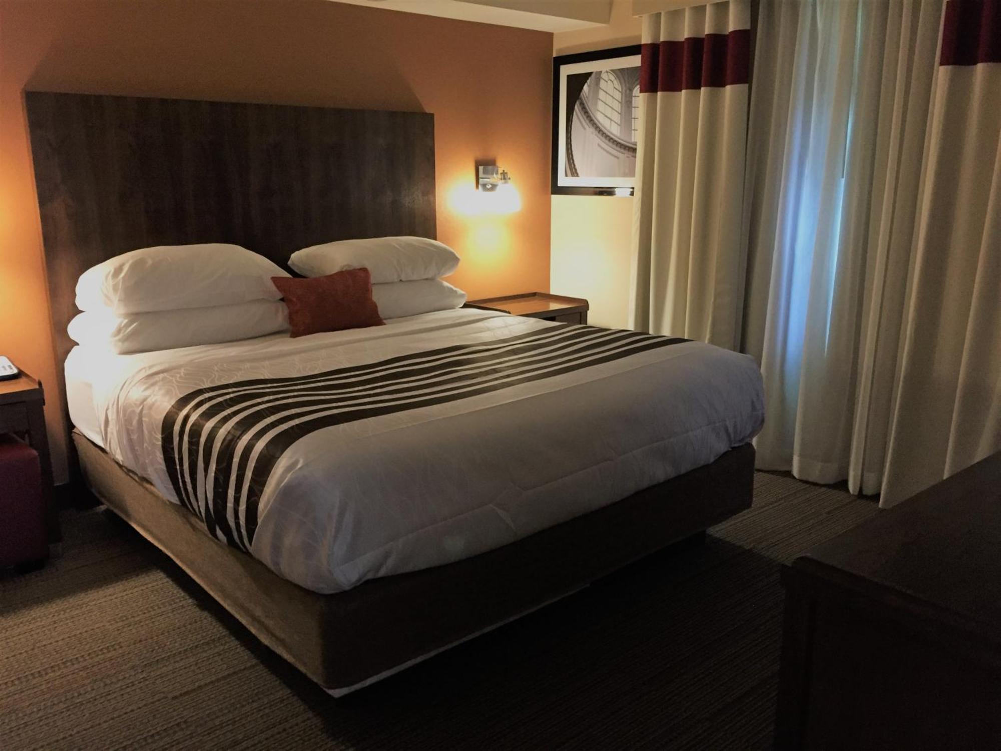 Waterloo Suites Hotel, Trademark Collection By Wyndham Екстериор снимка