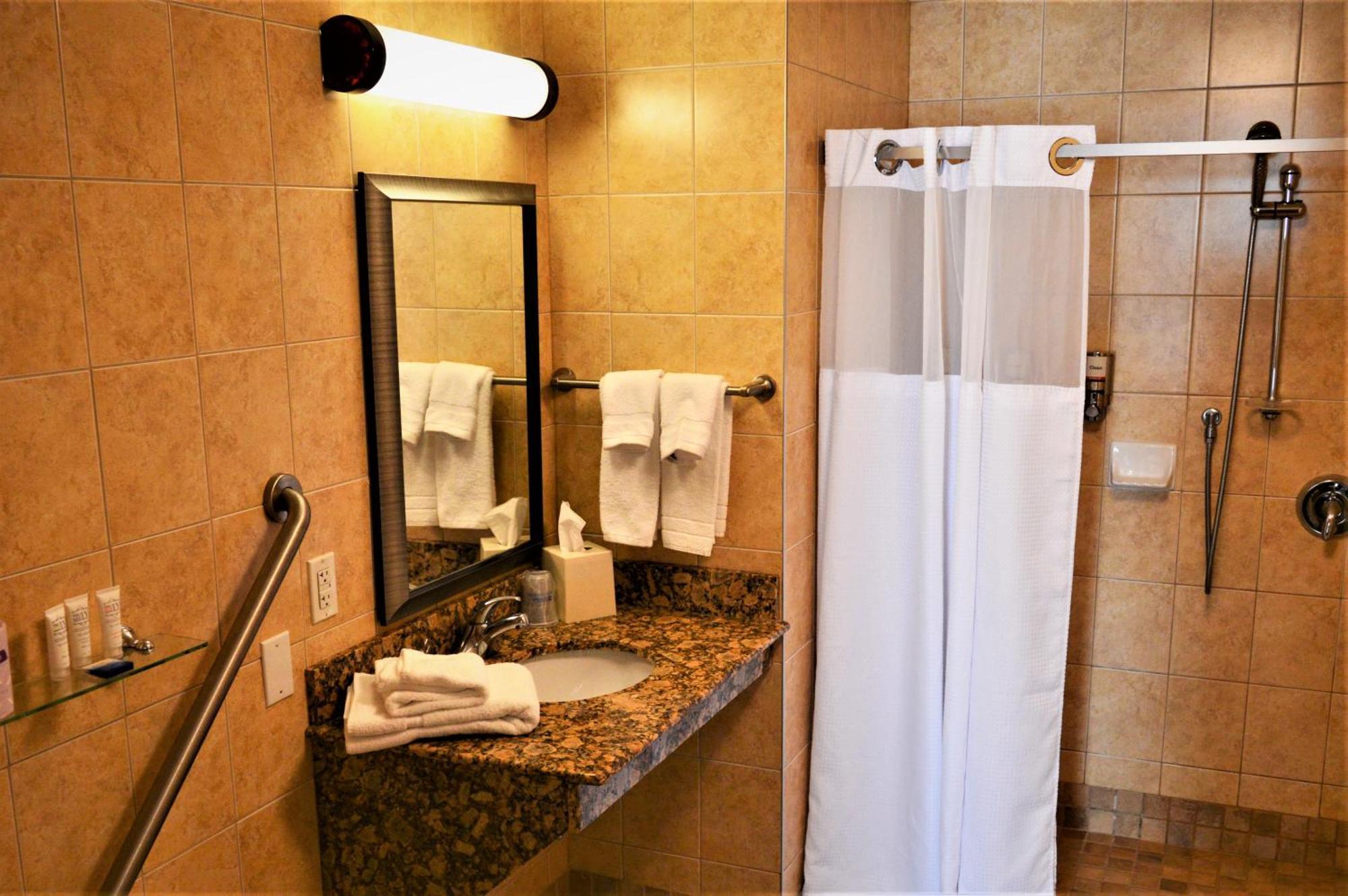 Waterloo Suites Hotel, Trademark Collection By Wyndham Екстериор снимка